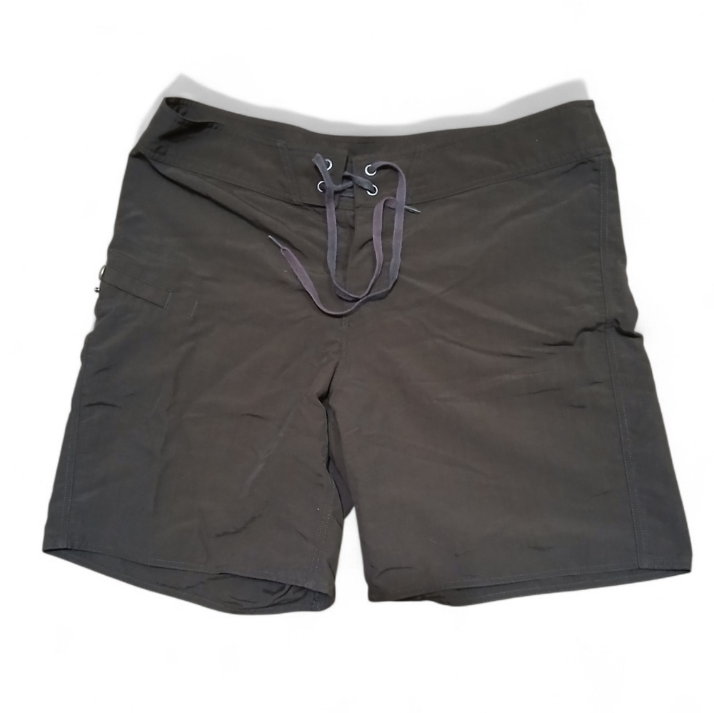 Eddie Bauer Women's Size 8 Olive Green Hybrid Shorts